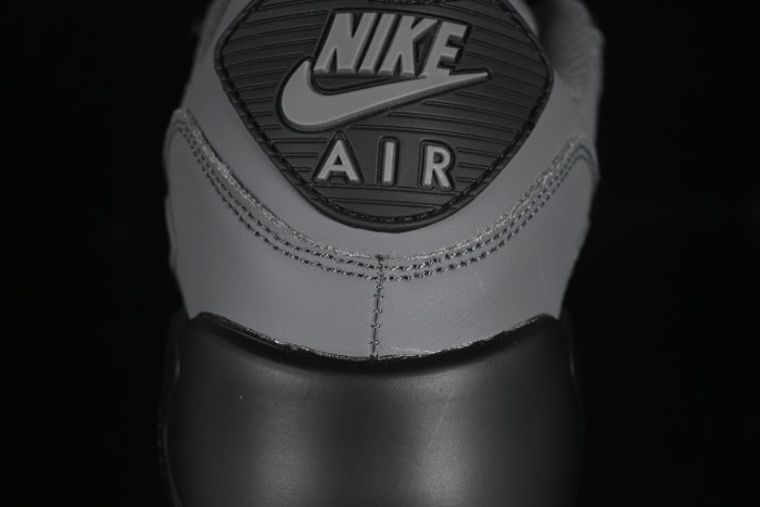 Nike Air Max 90 Retro Running Shoes with Visible Air Cushion - FN7810-001