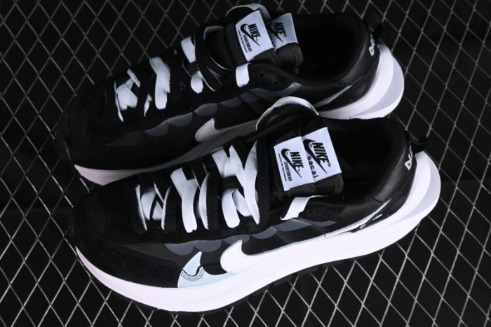 Nike Sacai VaporWaffle 3.0 Retro Running Shoes with Five-Layer Sole - DD1875-003