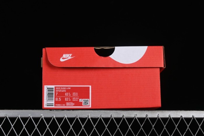 Nike SB Dunk Low White Green Skateboarding Shoes - FD9911-101 1