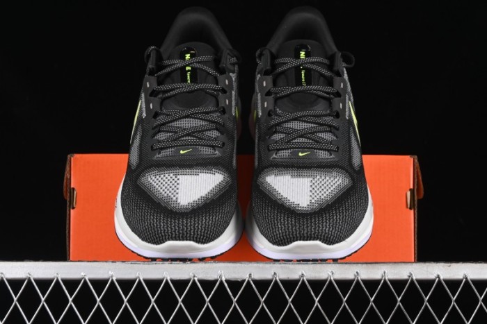 Nike Air Zoom Vomero 17 Lunar Running Shoes with Cushioned Zoom Air Unit - FB1309-001