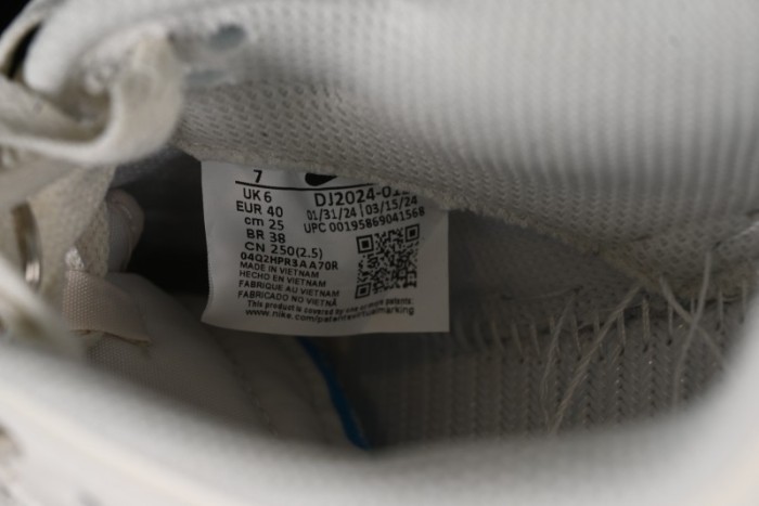 Nike SB Dunk Low Supreme Collaboration - Cream White with Sky Blue Swoosh Anniversary Customized Low-Top Casual Skate Shoes - DJ2024-012