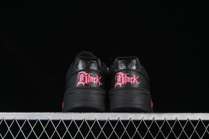 New York Yankees MLB Chunky Liner Custom Platform Sneakers in Neon Pink - 3ASXCA12N50WHS