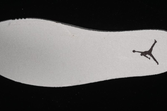 Nike Air Jordan 3 Retro Cactus Jack Collaboration High-Top Basketball Shoes with Soft Napa Leather and Visible Air Cushion - 136064-668