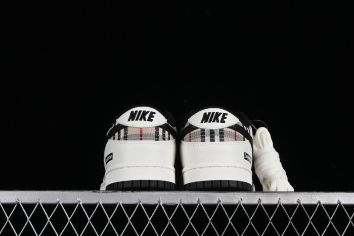 Nike Supreme SB Dunk Low Plaid Colorway Low-Top Casual Skateboarding Shoes - SP1098-051 1