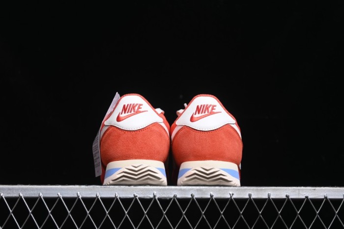 Nike Classic Cortez Leather Retro Running Shoes - DZ2795-601