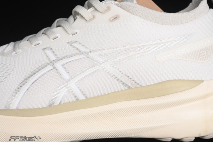 Asics Gel-Kayano 31 Running Shoes with GEL Cushioning and FLYTEFOAM BLAST Technology - 1011B995-200
