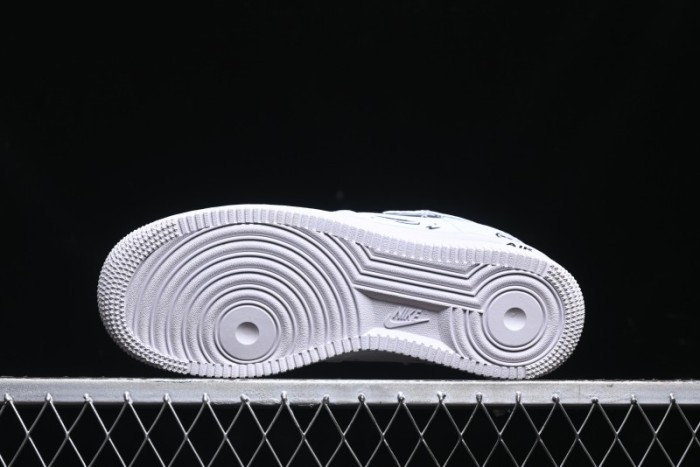 Nike Air Force 1 '07 Low  Smiley Face  Casual Sneakers - FB8971-020