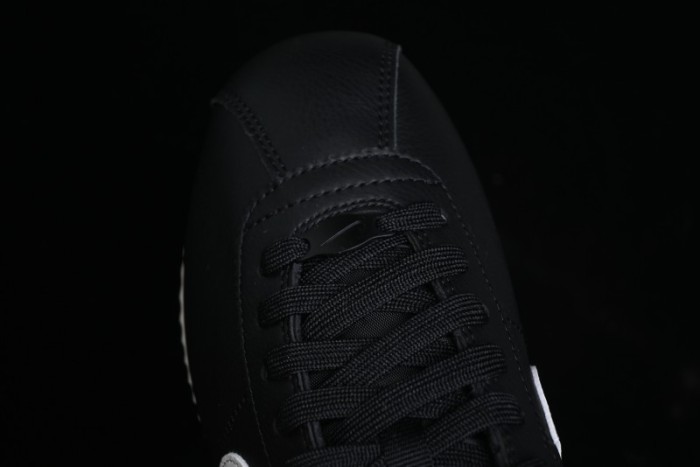 Nike Classic Cortez Leather Retro Running Shoes - FB6877-001