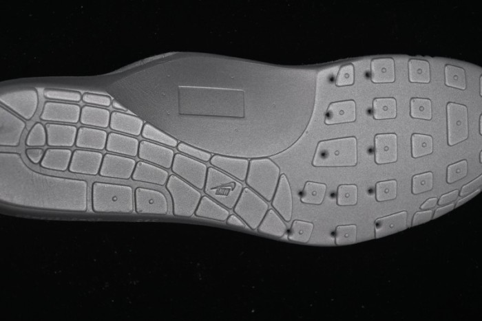 Nike Air Max 1 Retro Running Shoes with Half-Sole Air Cushion - FD9082-103