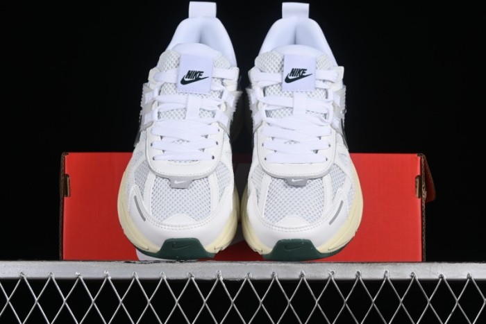 Nike V2K Runtekk 3XL Cushioned Anti-Slip Retro Low-Top Running Shoes - FD0736-101
