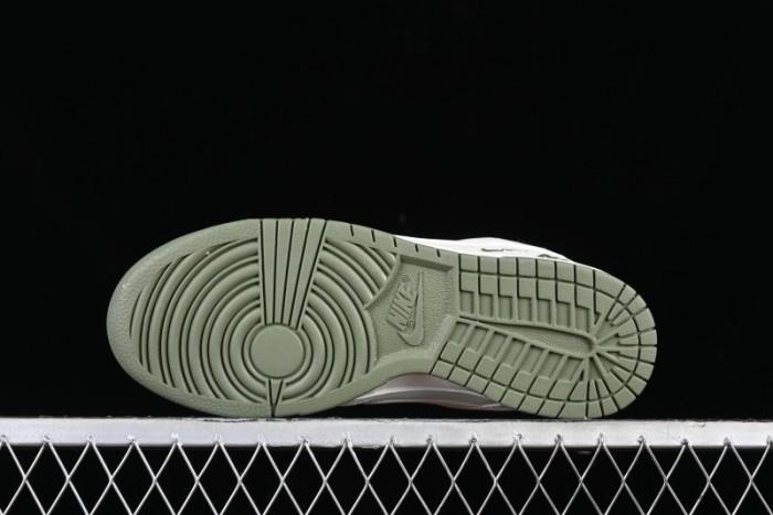 Nike SB Dunk Low Collaboration Triple Swoosh Military Green Colorway Low-Top Casual Skateboarding Shoes - NK5639-323 1