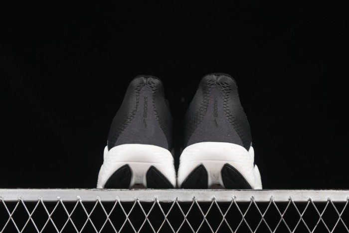 Brooks Hyperion Max 2 Cushioned Racing Shoes for Marathon - 1104341D402