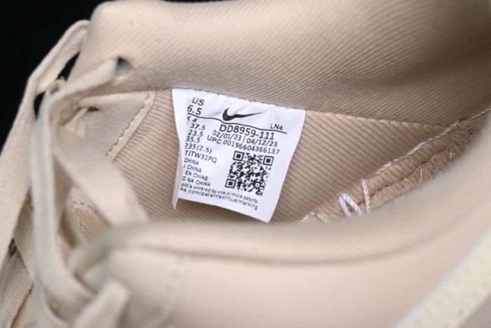 Nike Air Force 1 '07 Low Top Sneakers with Full-Grain Leather and Air Cushion - DD8959-111