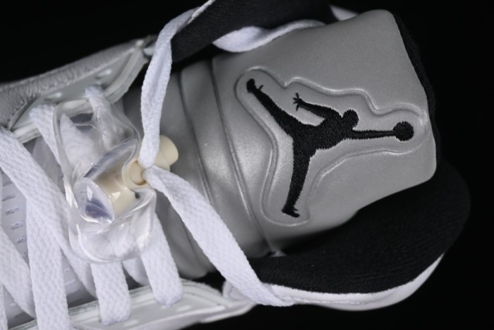 Nike Air Jordan 5 Retro Basketball Shoes in White/Silver/Black - DD0587-110