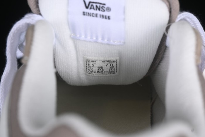 Vans Knu Skool Low-Top Retro Chunky Sneakers - VN000D6ZH2B