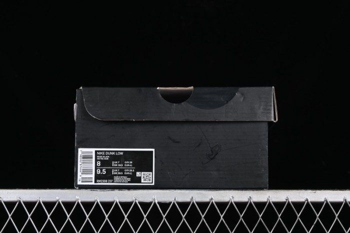 Nike Supreme x SB Dunk Low Casual Skate Shoes in Black and Beige - RM2308-237 1