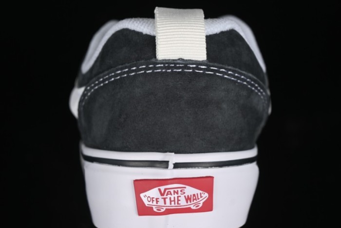 Vans Classics Knu Skool Full-Grain Leather Retro Sneakers - VN000CS0BGF