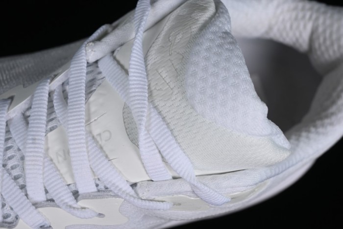 HOKA ONE ONE Bondi 8 Functional Cushioned Running Shoes with Soft EVA Midsole - 1127952 WWH 1