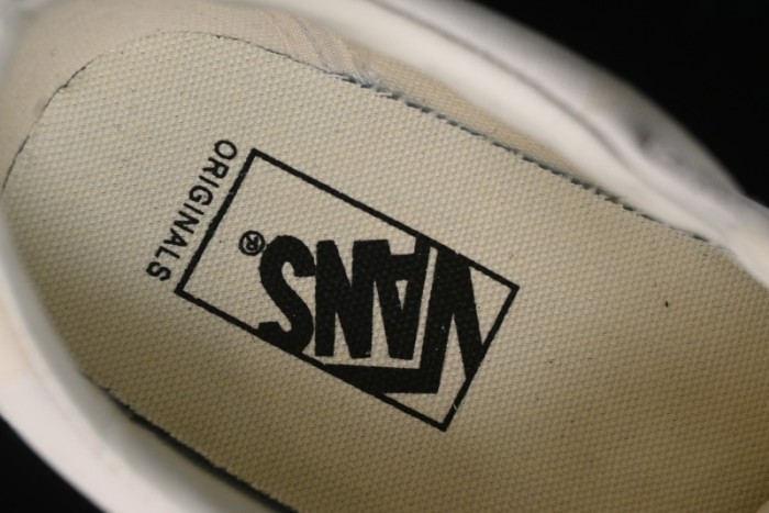 Vans Old Skool Checkerboard Low-Top Retro Skate Shoes - VN000D3ED02