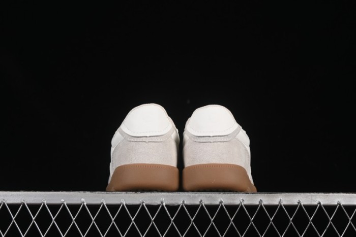 Ecco Men's Casual Series Fashion Sneakers with Shock-Absorbing Sole and Breathable Upper - 63082901002