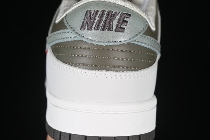 Nike SB Dunk Low Year Of Snake Limited Edition Low-Top Skateboarding Shoes - HV5980-231