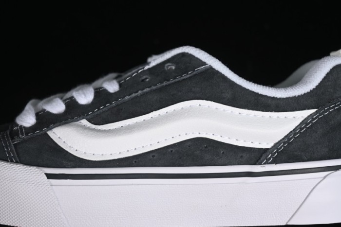 Vans Classics Knu Skool Full-Grain Leather Retro Sneakers - VN000CS0BGF