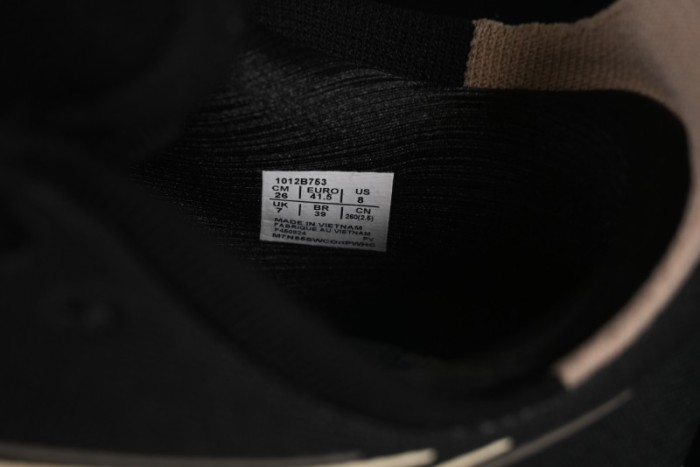 Asics Gel-Nimbus 27 Retro Breathable Casual Shoes with Cushioning for Men - 1012B753-003