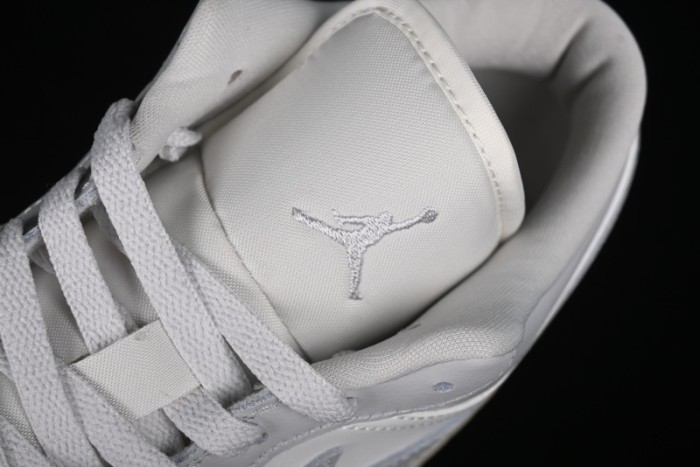 Nike Air Jordan 1 Low Casual Sneakers in White-Grey - FQ7687-300