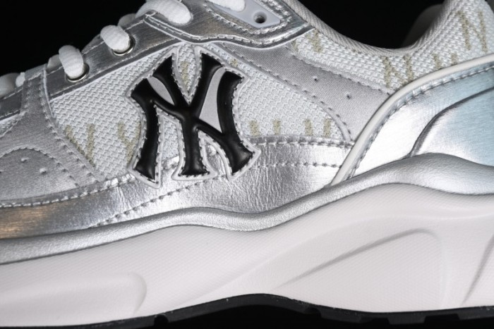 New York Yankees MLB Fast Ball Classic Monogram Retro Casual Running Shoes - 3ARNFSB4N50SIS