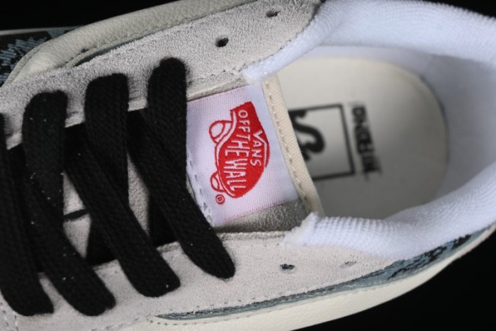 HIRONO Knu Skool Low-Top Casual Sneakers with Denim Graffiti Design - VN0009QCRBL