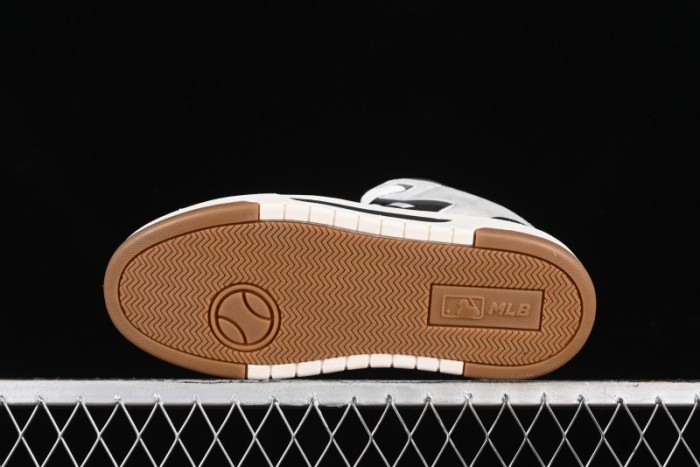 New York Yankees Chunky Liner Mid Denim Monogram Sandals with Velcro Closure and Thick Sole - 3ASXCHL4N50GRS