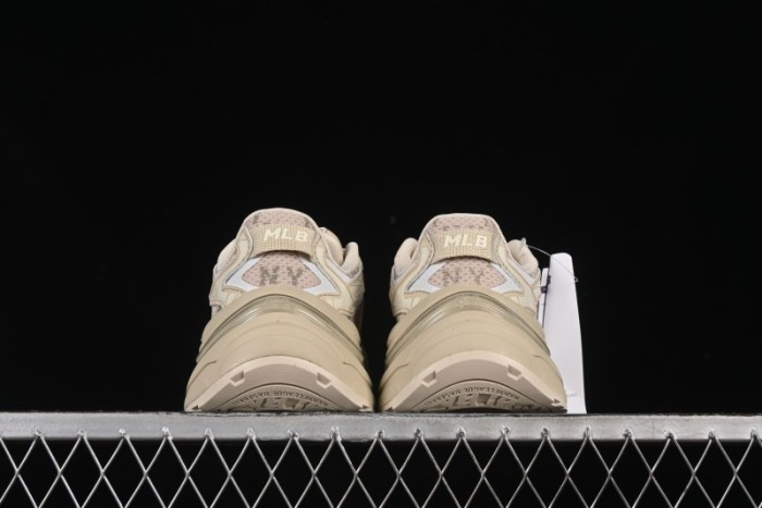 New York Yankees MLB Chunky Curve Runner Monogram Thick Sole Casual Running Shoes - 3ARNSPL5N50SAS