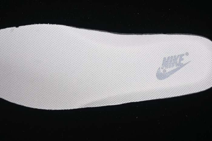 Nike Air Force 1 '07 Low Supreme Collaboration Casual Sneakers with Red Swoosh - HH7518-039