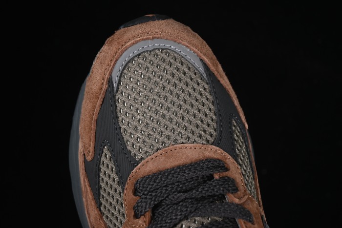 New Balance 2010 Series Retro Casual Running Shoes - M2010BRN