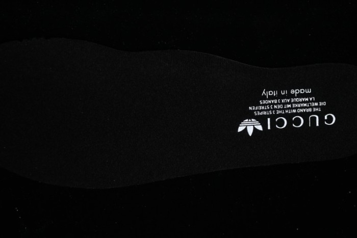 Adidas Originals x Gucci Gazelle Classic Casual Sneakers - W31084 1