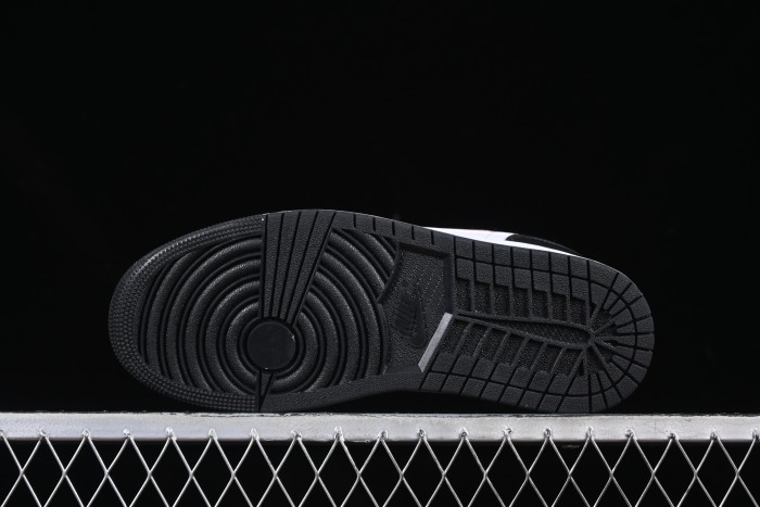 Nike Air Jordan 1 Low AJ1 Casual Sneakers in Black White Pink - 553558-165