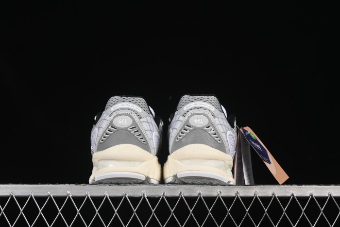 Asics Gel-Nimbus 10.1 Retro Breathable Casual Shoes with Cushioning for Men - 1203A673-100