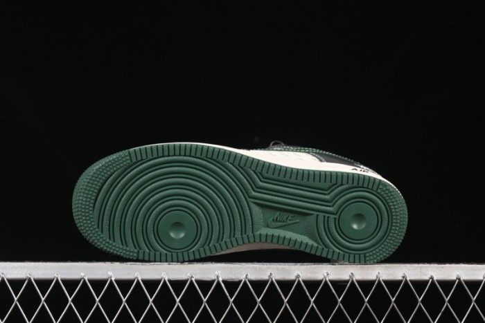 Nike Air Force 1 '07 Low Stussy Collaboration Black Green Swoosh Casual Sneakers - XS1958-572
