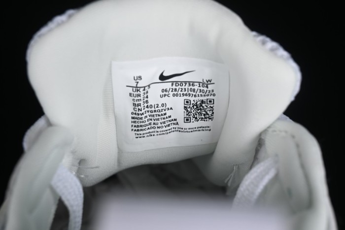 Nike Runtekk Run Retro Low-Top Running Shoes with Cushlon Midsole and Anti-Slip Design - FD0736-104