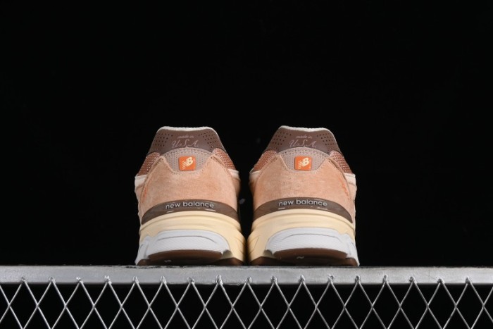 New Balance Made In USA M990 Series High-End Classic Retro Running Shoes with Carbon Fiber Midsole - M990SZ3 1