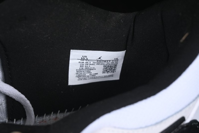 Nike Air Jordan Legacy 312 Low Sneakers with Velcro Strap and Triple Design - FQ7827-110