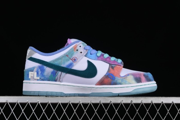 Nike Futura x Dunk Low Pro SB Casual Skate Shoes with Tie-Dye Pattern - HF6061-400 1
