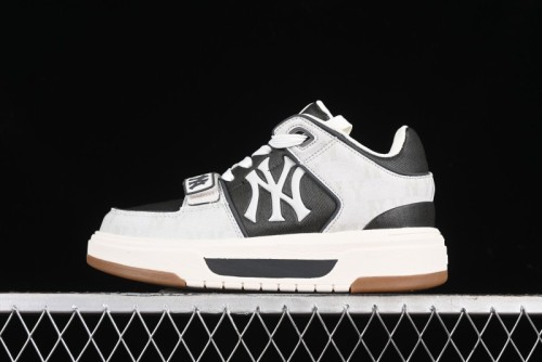 New York Yankees Chunky Liner Mid Denim Monogram Sandals with Velcro Closure and Thick Sole - 3ASXCHL4N50GRS