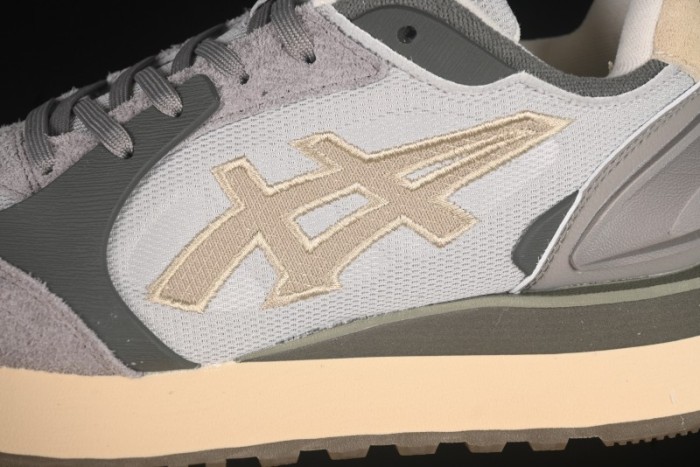 Onitsuka Tiger Moage Co Low-Top Running Shoes Comfortable Slip-Resistant Casual Sneakers - 1183B555-020