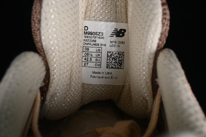 New Balance Made In USA M990 Series High-End Classic Retro Running Shoes with Carbon Fiber Midsole - M990SZ3 1