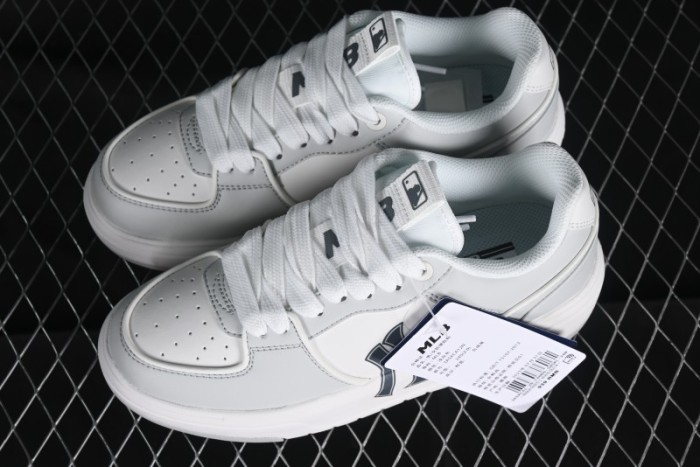 MLB Chunky Liner Basic New York Yankees Height Increasing Thick Sole Casual Sneakers - 3ASXCA12N50GRL