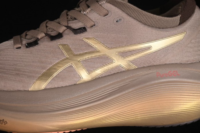 Asics Gel-Nimbus 27 Retro Breathable Casual Shoes with Cushioning for Men - 1012B816-020