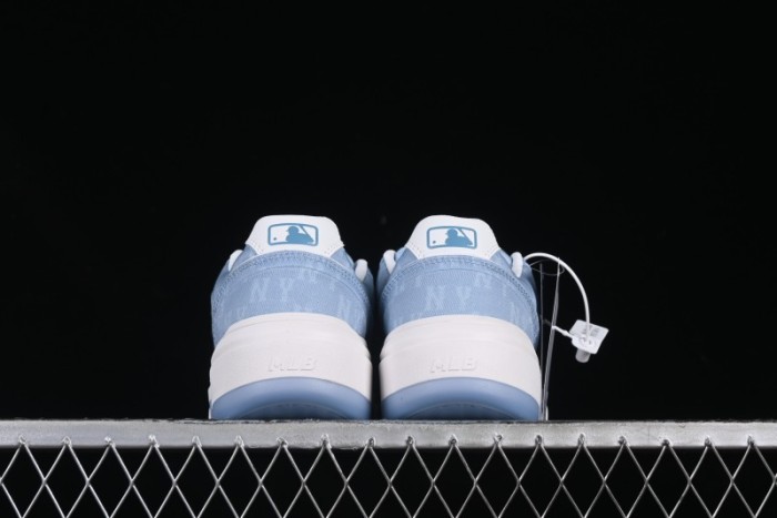 New York Yankees Chunky Liner Mid Denim Monogram Platform Sandals - 3ASXD065N50BLS