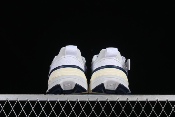 Nike Runtekk V2K Retro Low-Top Running Shoes with Cushlon Midsole - FD0736-102