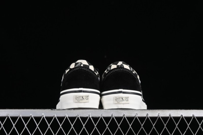 Vans Old Skool Reissue 136 High-End Series Canvas Sneakers with Toe Cap Design - VN000MT6BPQ 1